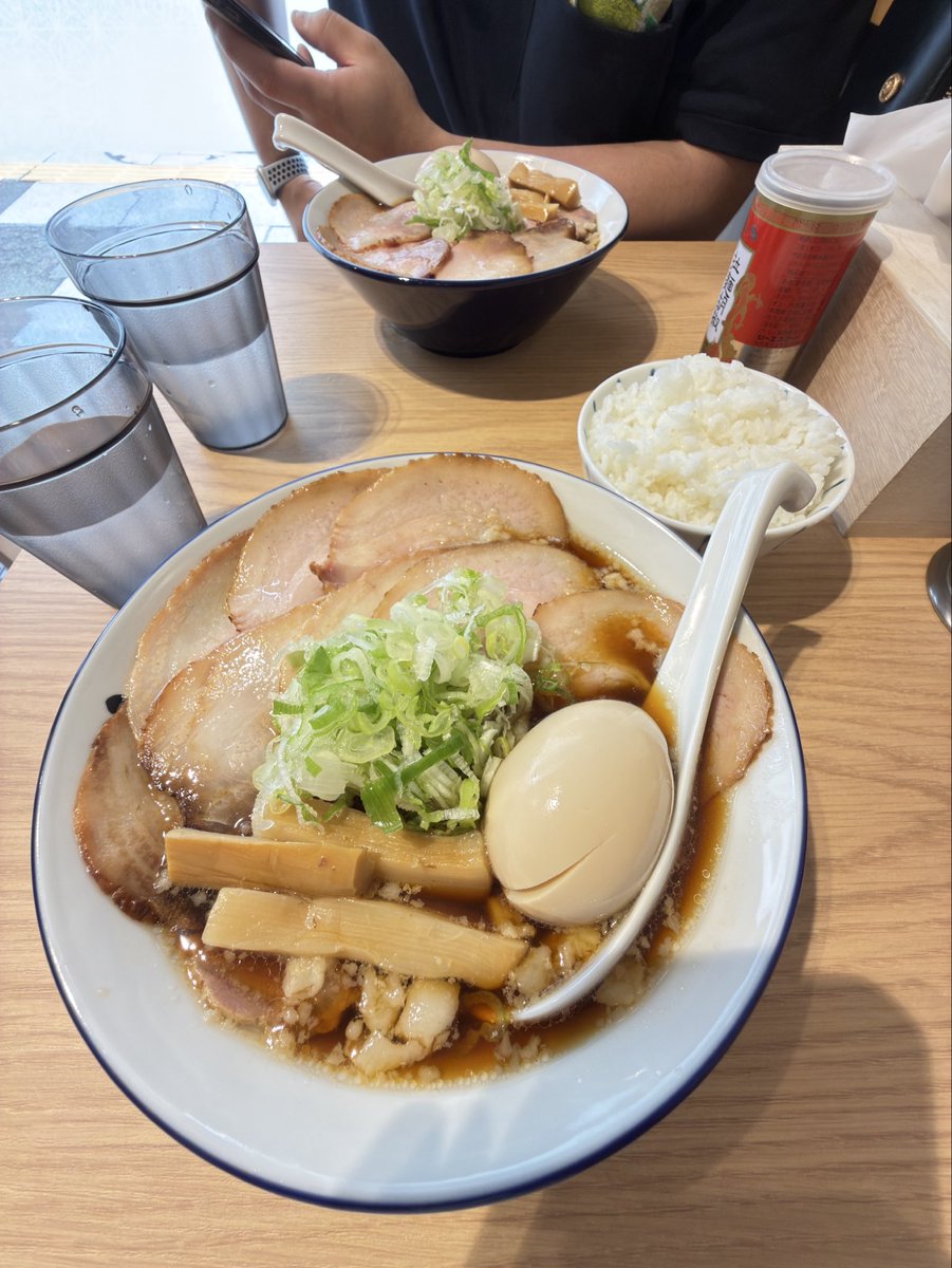 zonomuscle's tweet photo. パワーリフターランチ🍜
西11に新しくできたお店。うまし！！！

スクワット300kg、俺も目指す🔥 https://t.co/dV8tKlI5Ww