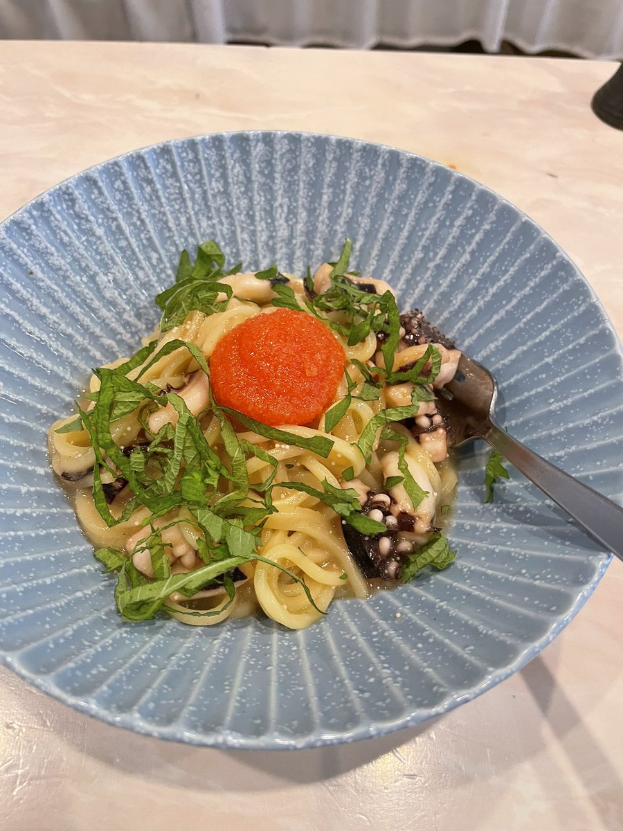 butayaro44's tweet photo. ラストエスカフェ🍽️
下手なコンカフェ嬢より話が面白いたけをさんとチャージ料なしでゆっくり話せる最高の場が終わりを迎えてしまった…
でも最後に会えてよかった！
今日も安定の美味しさでご馳走様でした🙏
これから食べられなくなると思うとほんと悲しい😭
少し早いですけど4年間⁇お疲れ様でした！ https://t.co/aKEfL4qpTD