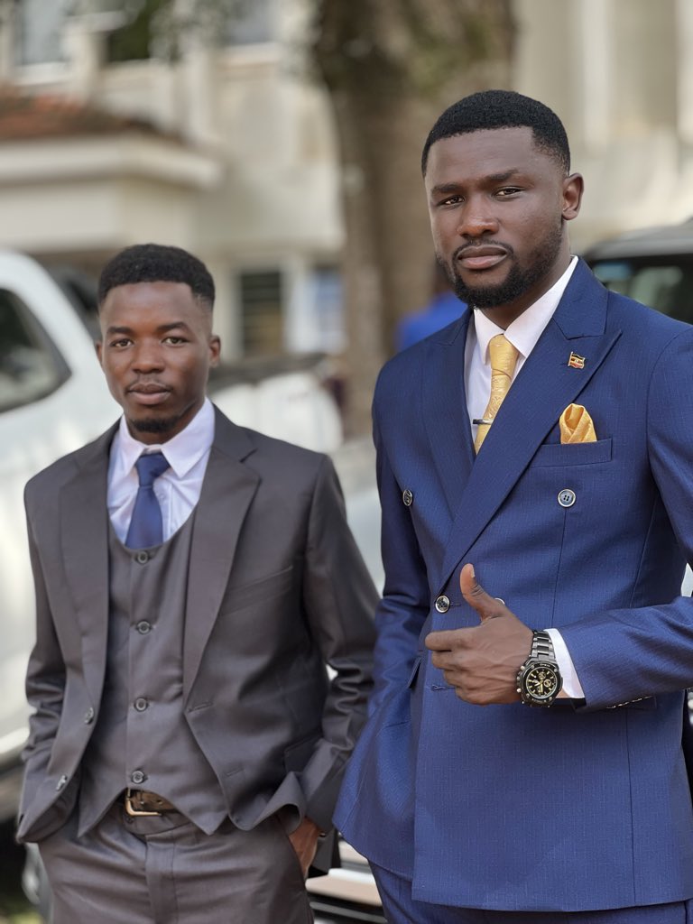 raymondoblanx's tweet photo. CONGRATULATIONS 🎊 🎉 
Having been sworn-in  as District Male Youth Councillor for Tororo District, We commit to strengthening the young people’s voice on the floor on issues of Empowerment, service delivery &amp;governance. @OfwonoOpondo @ObothOboth @MakGuild @TororoYouths https://t.co/yAKbodEScJ