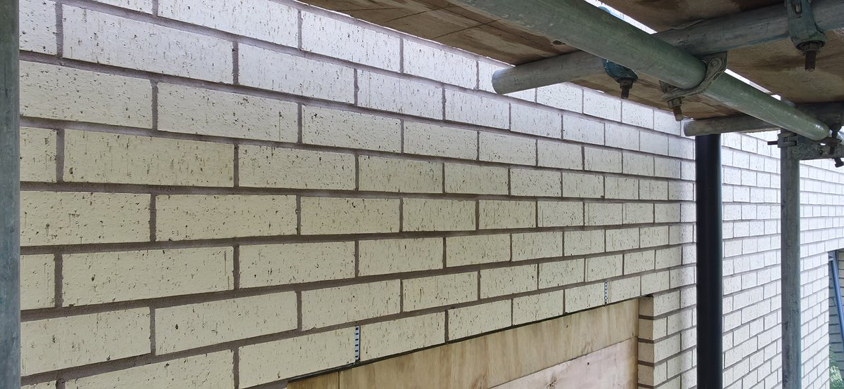 CPRestoration83's tweet photo. Before and after photos of smoke damage restoration to brickwork in the Doncaster area
The smoke soot we removed without damage to the brick face or mortar
For a free quotation or information on our services please get in touch or visit our website
https://t.co/sSqL6eSg3P https://t.co/oRBlupHdYt