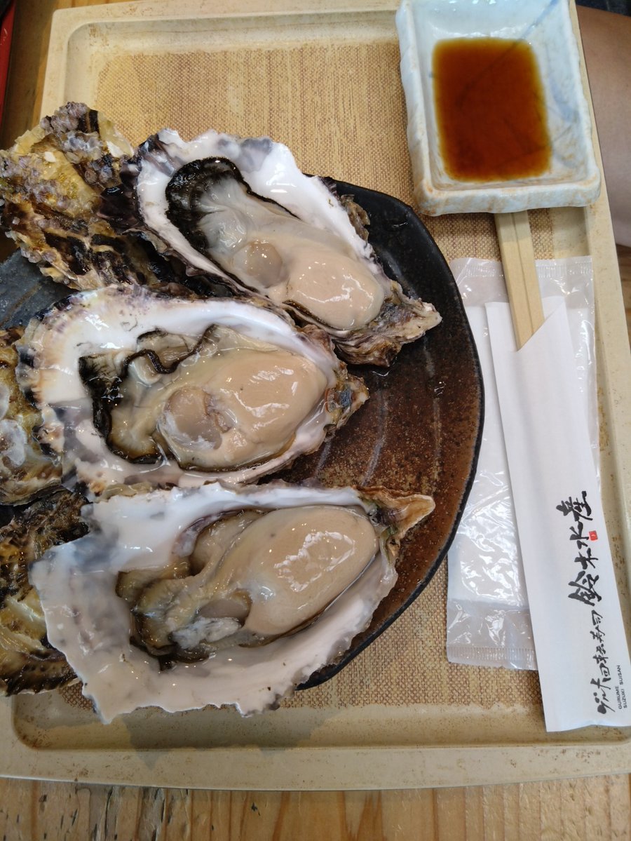 Premium_Five's tweet photo. こんばんわ～PFのMです。
梅雨入り前やのに暑いですね～
Mは夏バテしやすいので、
食事しっかりを心がけています。
皆さんも食事大事にですョ～
お気を付けくださいませ 🍱
明日、5/30（土）10時OPEN
いつもより涼しくしてお待ちしております（笑） https://t.co/5HYph7rSvy