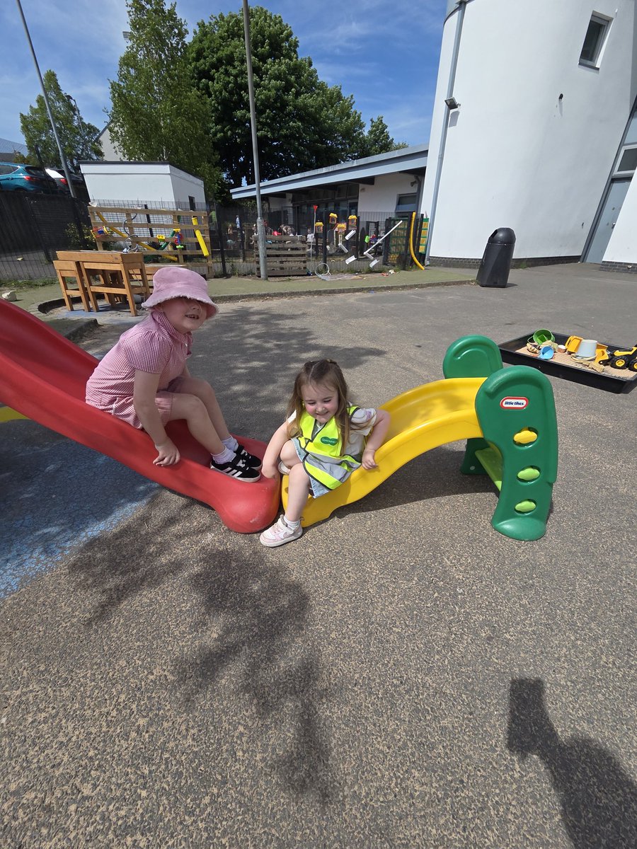 MrsLow98's tweet photo. On Wednesday we welcomed our friends from @RainbowFamilyC for some of our final transitions. We showed them our Playground and talked to them anout OPAL. @OpalCic #transitions #welcoming https://t.co/PP71bVtAGb