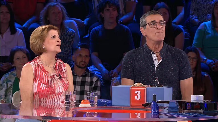 Dos30TV's tweet photo. OJO con #AlláTú subiendo al 11.1% de cuota, 799.000 y 1.409.000 espectadores únicos, lo que se traduce en un 56.7% de fidelidad

📦 4ª mejor cuota histórica

📦+7.4% de plusvalías con la cuota de @telecincoes 

#QueVivaLaTele #Audiencias https://t.co/GPQutDZnwO