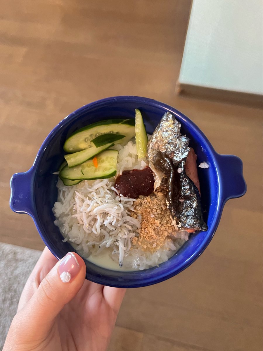 sei_078's tweet photo. 作った〜！冷やご飯がなかったからあったかいご飯で🍚絶対冷やご飯の方が美味しい！リベンジする！けど美味しかったー！ https://t.co/g4knQ3Xtlg