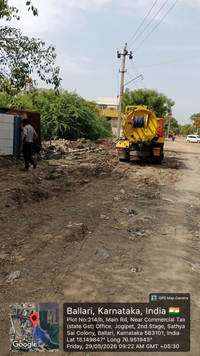 Comm_Ballari's tweet photo. ರಾಘವೇಂದ್ರ ಕಾಲೋನಿ 2ನೇ ಹಂತದಲ್ಲಿ ರಾಜಕಾಲುವೆ ಸ್ವಚ್ಛಗೊಳಿಸುವ ಕೆಲಸ. https://t.co/aHNNXi8fGY