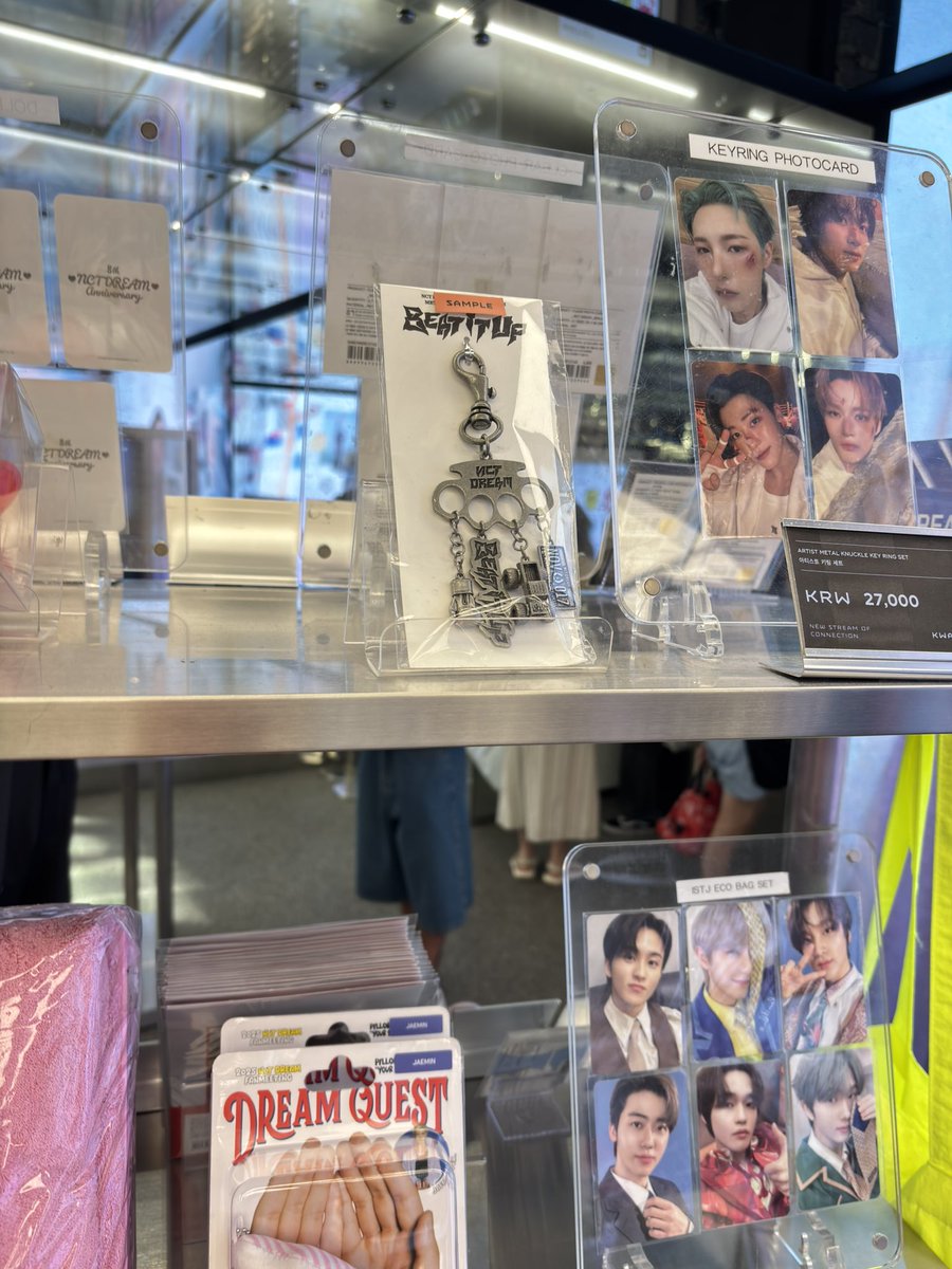 aegitteoki's tweet photo. Handcarry Korea sampai 31 mei aja

Bisa COD Jakarta &amp; co 🍊 

Tag wts hc kr nct jnjm kwangya olive young daiso artbox jeno jaemin https://t.co/WqsKfNh8zC