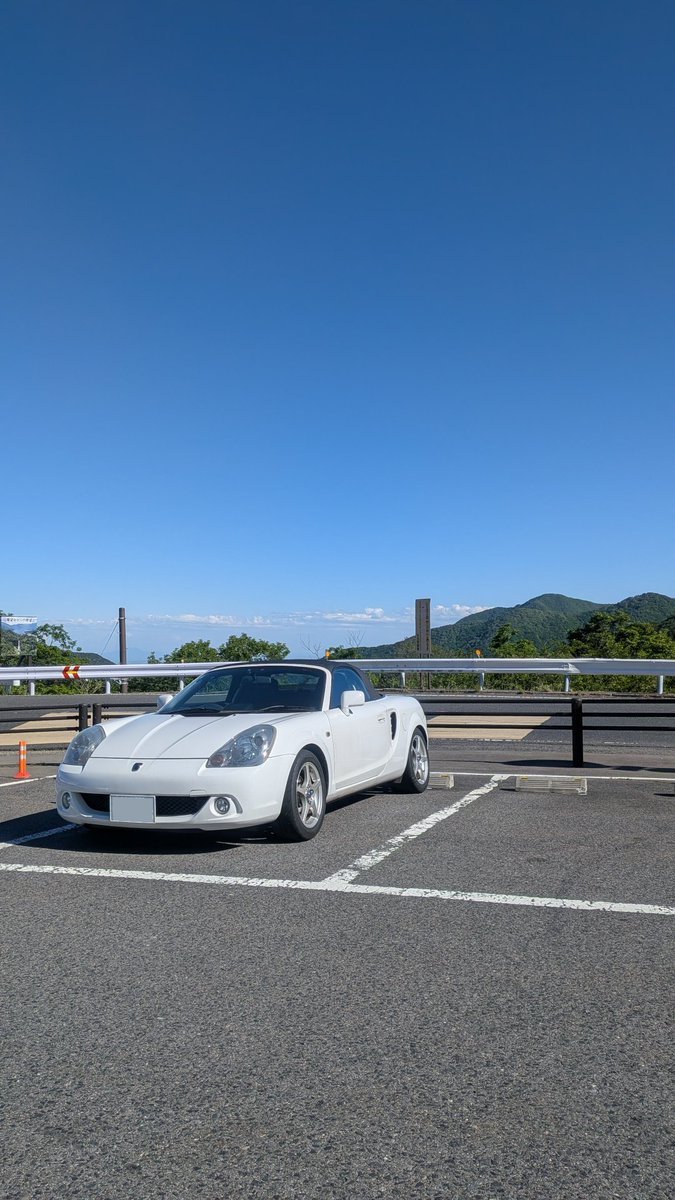 HAMrs2zz's tweet photo. 久々にドライブ。標高高いと涼しくて良い〜
エンジンのメカ音が気になるようになってきた https://t.co/ANo3nNrQNv