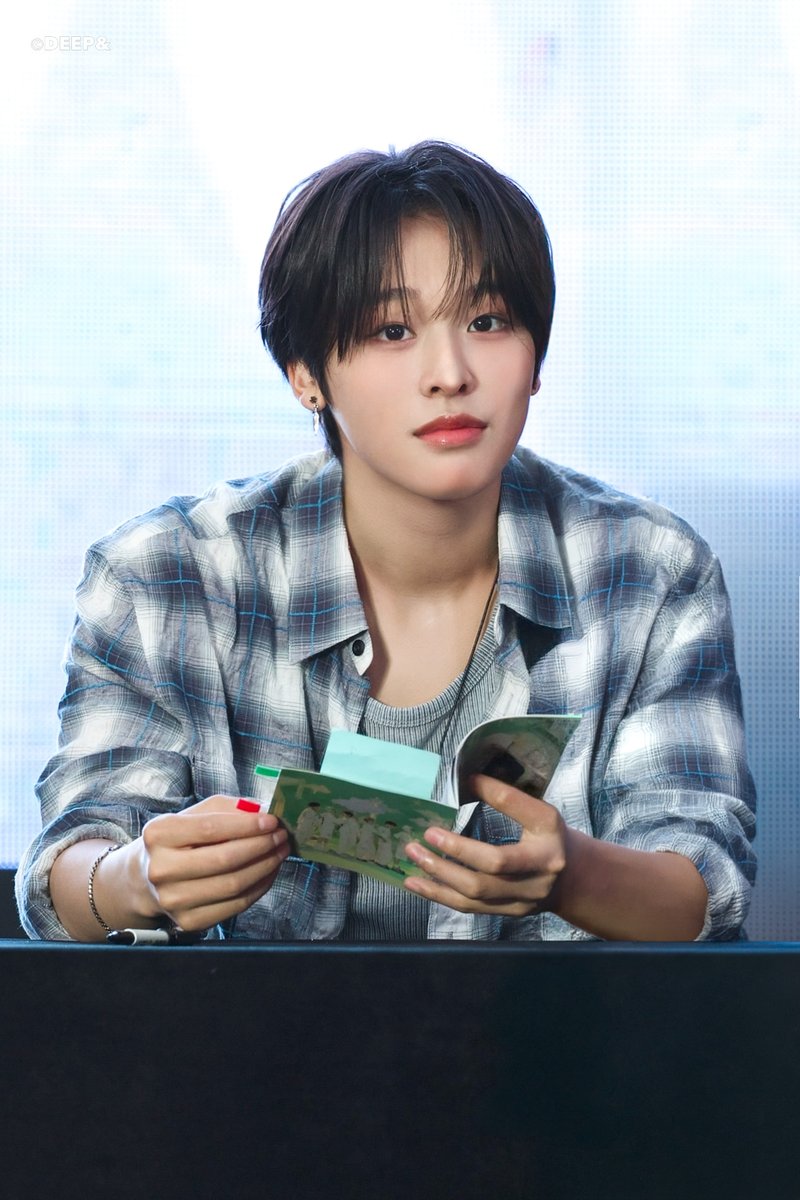 deepriku_'s tweet photo. 260524 쿨냥이 빤.....히
#리쿠 #RIKU #リク #NCTWISH #엔시티위시 https://t.co/tMbf526aJ9