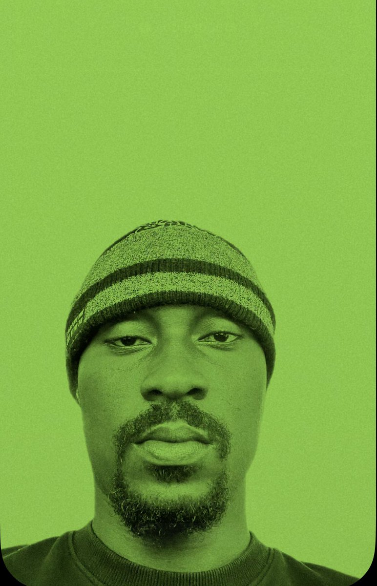 Capital_MOSES's tweet photo. ME &amp; MY CREATION https://t.co/xni3BRGang