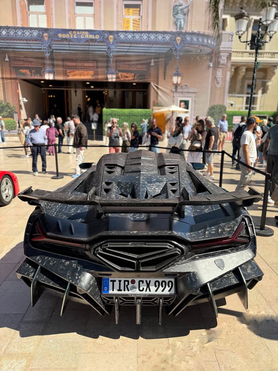 TheAutoHub's tweet photo. MANSORY Lamborghini Revuelto with forged carbon https://t.co/al1pUtmUBs