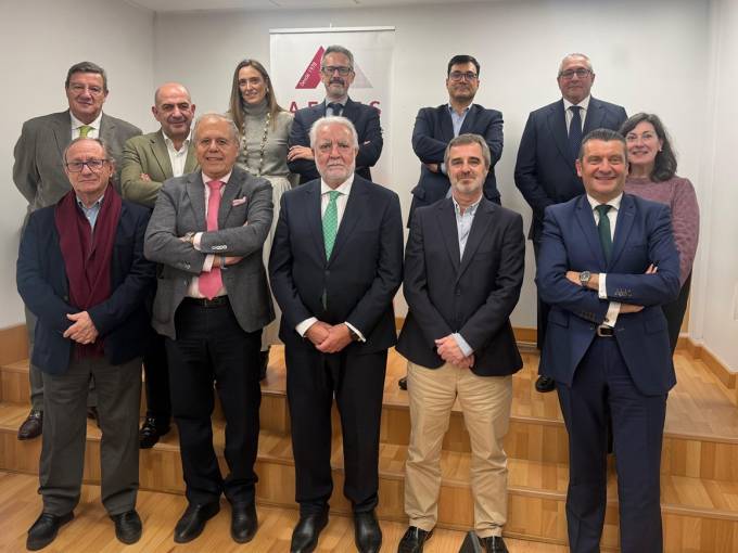GrupoAseguranza's tweet photo. La representación y la negociación del Convenio de Mediación marcarán la actividad de @AEMES 

https://t.co/ksVlQ5ojtL https://t.co/FuuBATEI46
