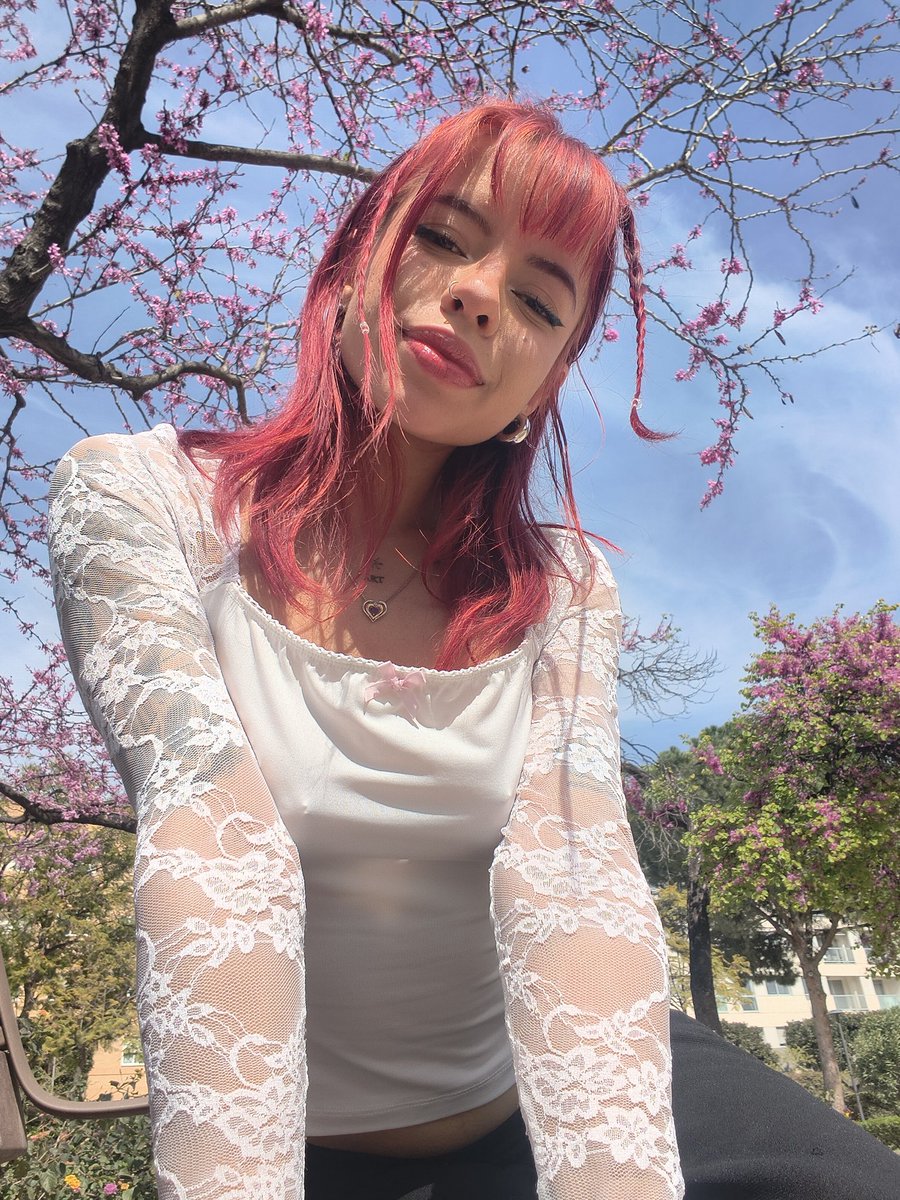 Emma Rose tweet media