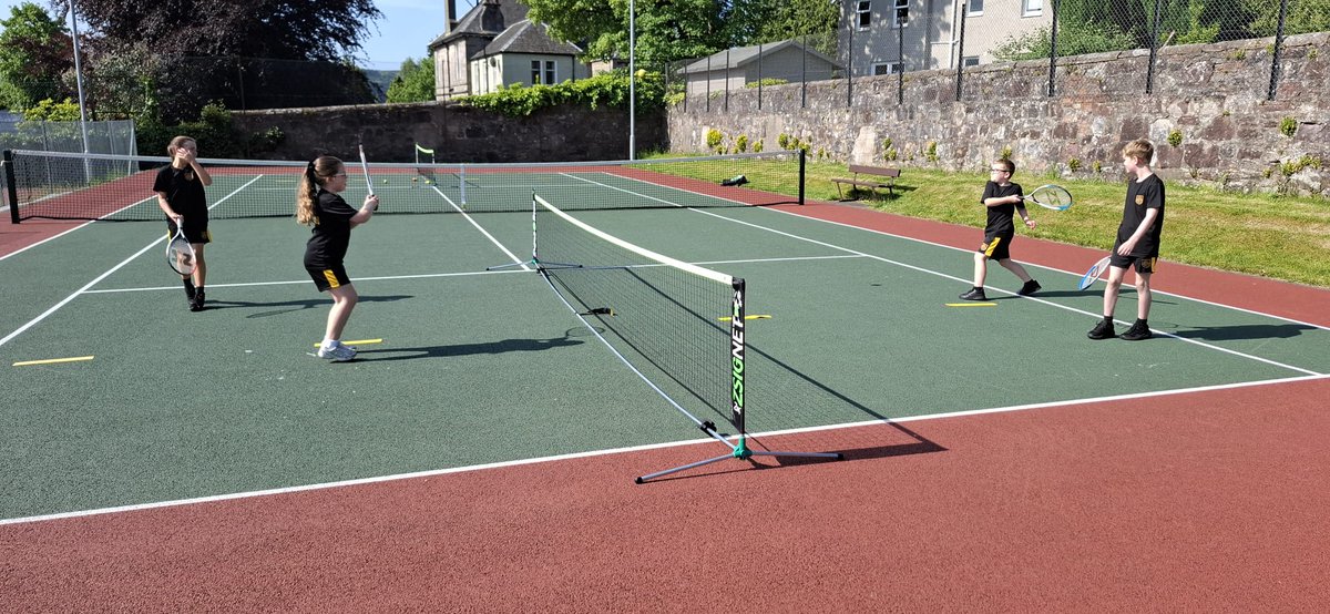 bonhill_ps's tweet photo. Team Bonhill at the Tennis festival yesterday! What a brilliant morning. 🎾👏🏽👟 #confidentindividuals #successfullearners @activeschoolsWD #workingtogetherallowsallmindstogrow https://t.co/E42A9fhc5q