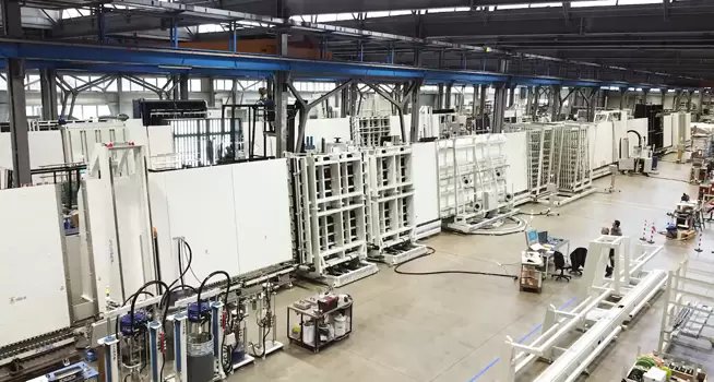 GlassLongbo's tweet photo. Forel's customized large insulating glass production line is now operational at SCHOLLGLAS Group's Nossen factory in Germany. #SCHOLLGLAS 
#Forel 
#GlassManufacturing
#InsulatingGlass 
#GlassTech
#EnergySavingGlass 
#FlatGlass
 #GlassIndustry #ProductionLine https://t.co/DJ1E8c1TL6