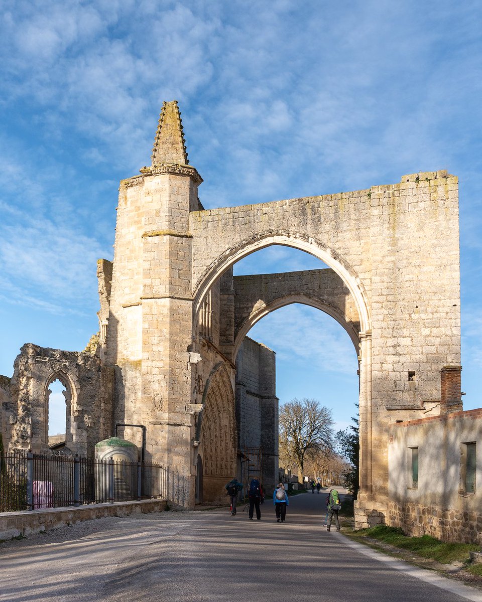 LosPueblosmbe's tweet photo. 🎶🏰 ¿La excusa perfecta para descubrir una de las grandes joyas medievales del Camino de Santiago 🧡✨?

El sábado 30 de mayo, Castrojeriz (Burgos) celebra el #InfanzonesFest con música en directo, DJs, pinchos, barbacoa y entrada gratuita 🎸🍻 https://t.co/NM3uhzFxUk