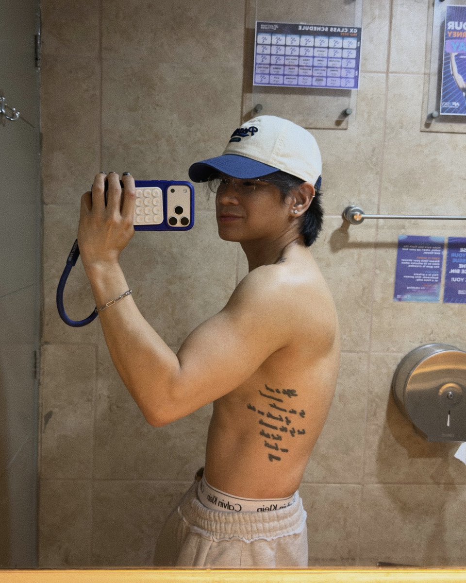 kimpoysoliman's tweet photo. gym shower thingz✨ https://t.co/29qLzxEz3t