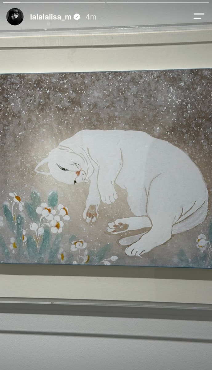the_lisapopbase's tweet photo. #LISA IG story update
“🐶🐱”

The painting is called "Wake Up (5)" by Japanese artist Tadashige https://t.co/E3KHPfuK21