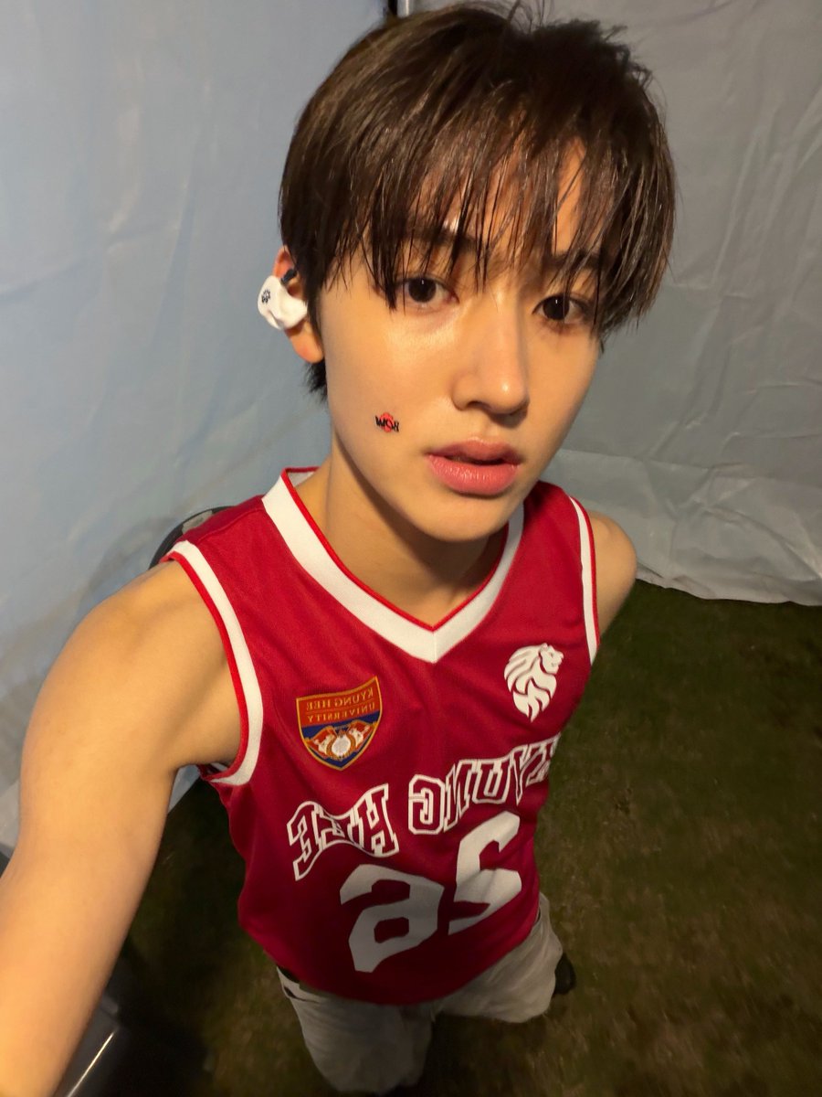 eshfiles's tweet photo. #SEONGHYEON #성현 https://t.co/NdRBIKmg7t