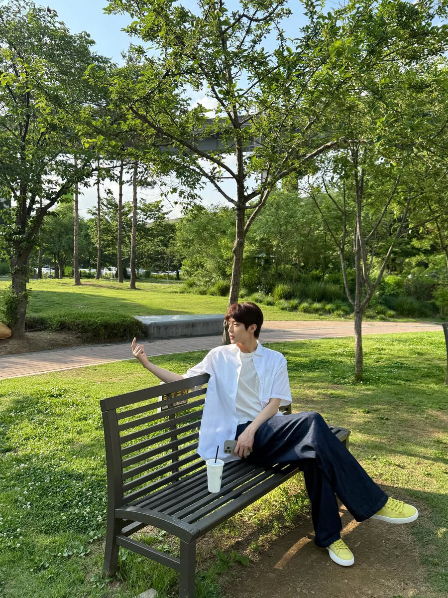 zxoxax's tweet photo. 아니진짜……
185남자좋아하는이유: https://t.co/1r2YP2ve2t