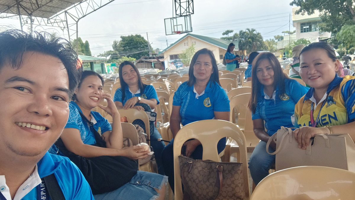 dennisborlas's tweet photo. CARMEN DISTRICT MEETING
of Teachers and School Heads 
#OneTeamCarmen #CarmenSoarHigh https://t.co/fI7BOljzNH