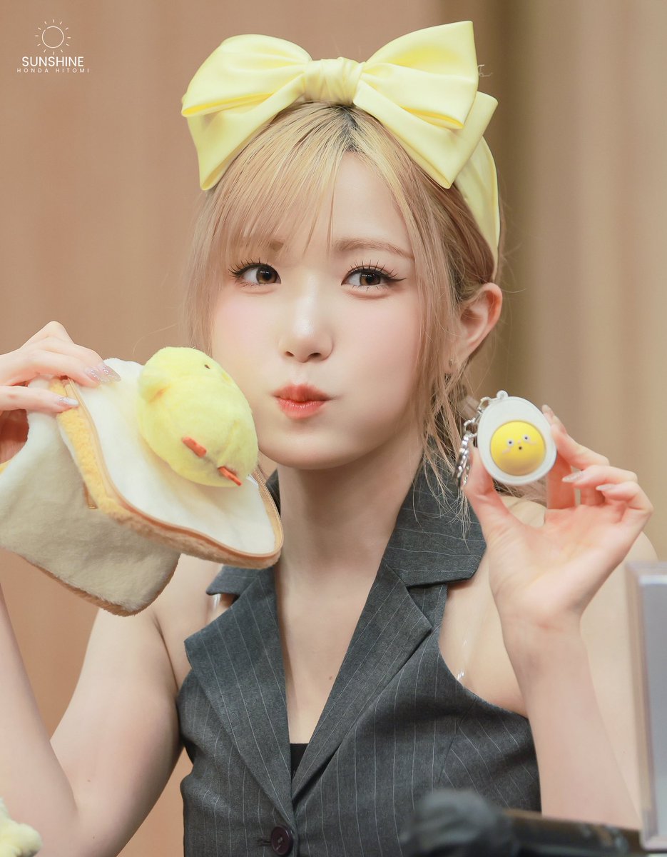 sHIneTOMI's tweet photo. 260523

😄

#히토미 #SAYMYNAME #세이마이네임 #SMN #HITOMI https://t.co/W9dEdju2tL