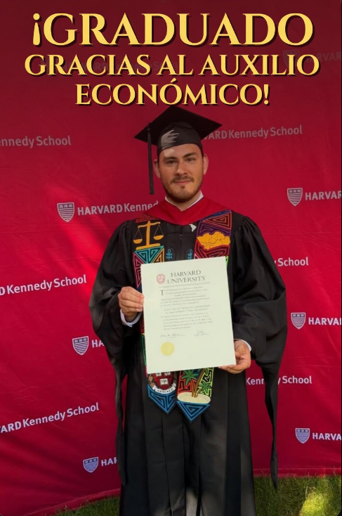 melisarivas24's tweet photo. Gracias a que le robó el sueño a muchos panameños , este parasito terminó de graduarse con el dinero de todos los panameños #Vamos #juandiegovasquez https://t.co/XPqRFJMXIf