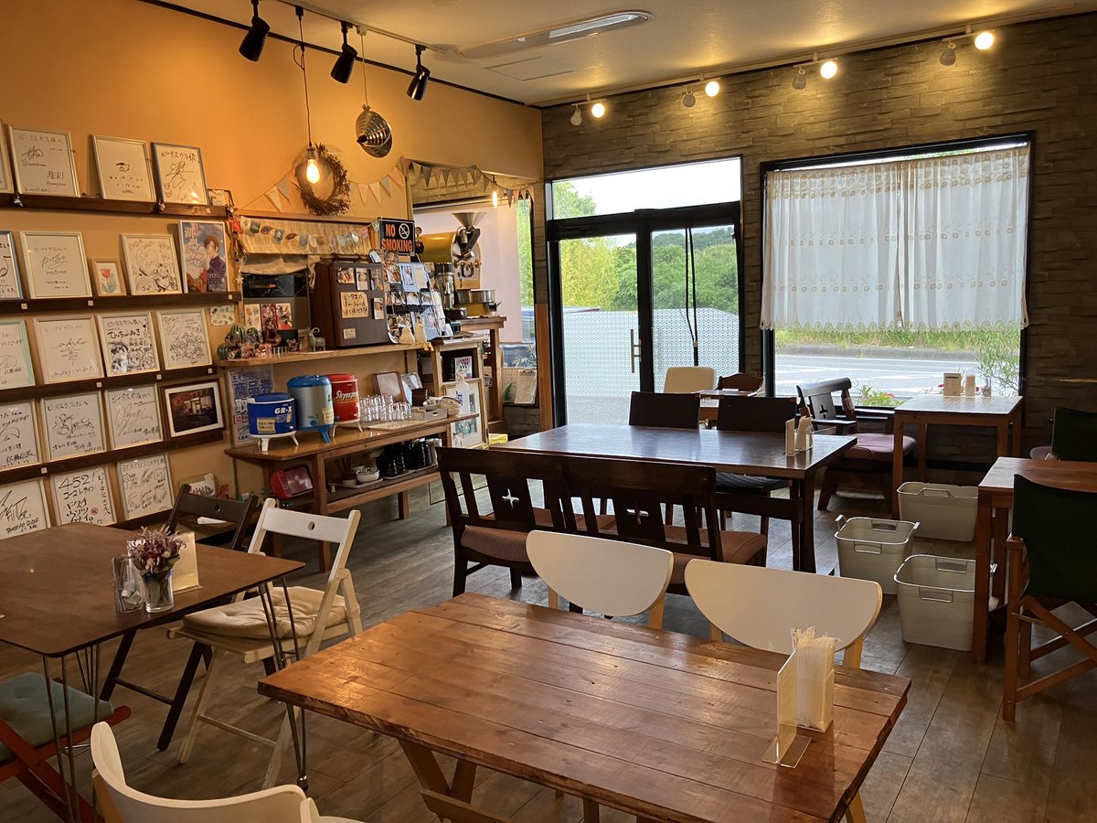 beatuscafe's tweet photo. 【駐車場に関する大切なお知らせ】

⚠️明日5/30（土）11:30～13:00は、車の駐車場が満車となる予定です⚠️

誠に恐縮ですが、早い時間にご来店いただいた場合でも、11:30までにお席をお譲りいただく場合がございます。ご不便をおかけいたします🙇‍♂️

※正面のバイク駐輪場はご利用いただけ
ます https://t.co/lsqQBKcdrN