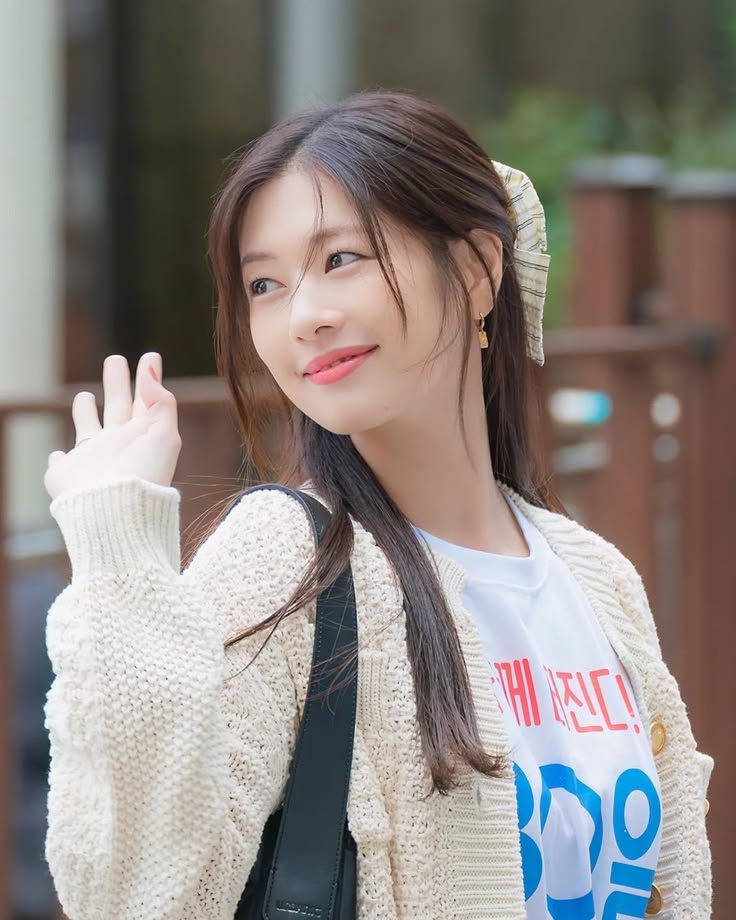 Stuffywrites's tweet photo. #정소민 😍❤️ https://t.co/ix88DhsCto
