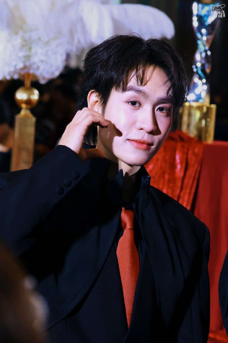 Double_Gether's tweet photo. [27052026] 🤍🪽

#KCLAWARDS2026
#double_jira : @2lazydouble 

#DoubleGether https://t.co/0THVCsKPRv