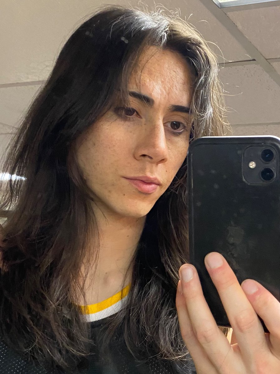 BYEJIMMY's tweet photo. sometimes lately when im just wearin no makeup I feel kinda like a chopped mid auntcle but then other times I remember I’m also quite a handsome lad 

also I’m happy I been touching grass lots cuz my freckles come out a lot more!!! https://t.co/VuwARh361d