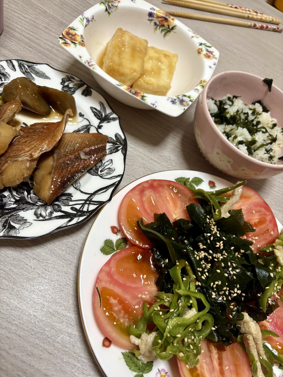 ℝ𝕀ℕ𝔾𝕆姫(*-( )ﾁｭｯ♪ tweet media
