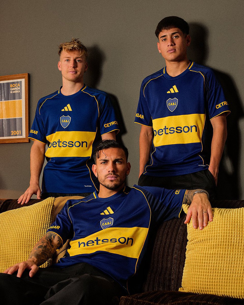 Mathicalabrese's tweet photo. Boca Juniors volvió a usar una camiseta estilo 2002/03… y justo ahora quedó eliminado de la Libertadores para jugar la Sudamericana el próximo semestre 👀 https://t.co/1PVhrIpVp9