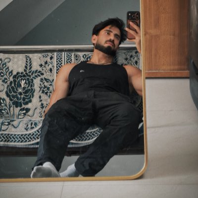 Hunky deepak tweet media