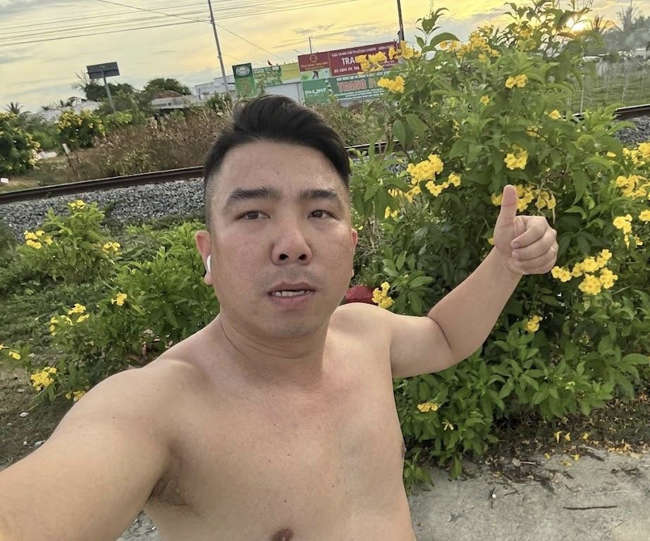 Hong Le tweet media