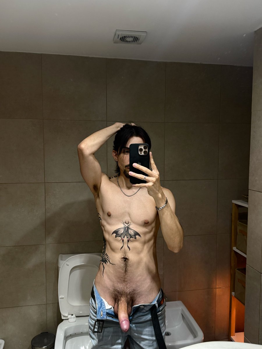 itsemilianoxx's tweet photo. 🔥😏 https://t.co/UycgcMIYVk