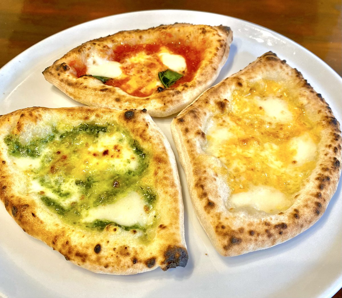 pizzaora1's tweet photo. こんにちは☺️

5月29日(金)本日のランチセットの日替わりミニピザは🍕サラミとアスパラガス

ミニスープはコーンクリームスープです

暑くなってきました
今週末もよろしくお願いいたします https://t.co/tffwUiUYoi