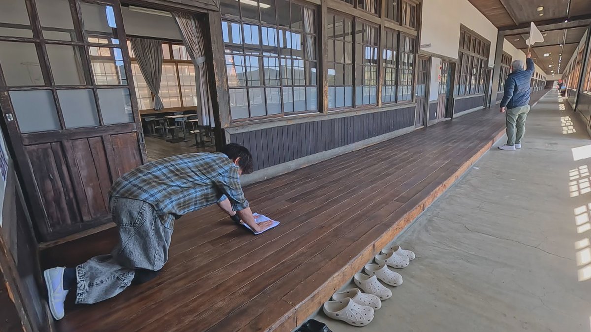 Ume_bsfuji's tweet photo. 📺6月7日（日）25:00～
『#ニッポン美景めぐり』愛媛県・南予地方
=========================
話題の体験に挑戦❗️
上米博物館名物「109m雑巾がけレース」、
【Z-１ GP】に　#和合真一 が参戦✨
20秒以内で“金バッジ”の難関チャレンジ…

さて世界記録は出せるのか…😆
________________________________________
https://t.co/iN19TkmDTe
@wagoshin1 
#BSフジ #愛媛 #南予 #宇和米博物館