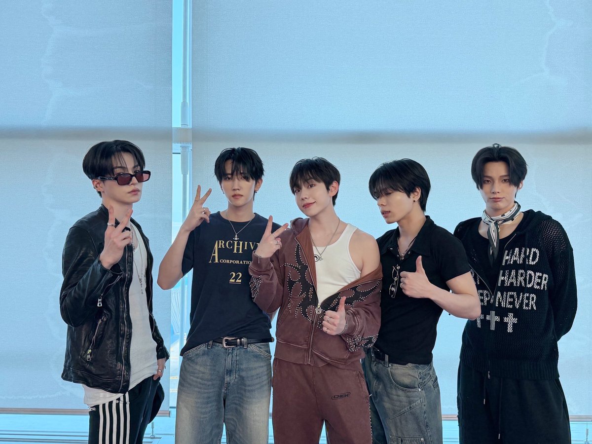 ELASTofficial's tweet photo. [📷]

#TODAY_ELAST

2026.05.29
홍콩 출국🛫

#ELAST #엘라스트 #エラスト https://t.co/rhmi7t1Vpu