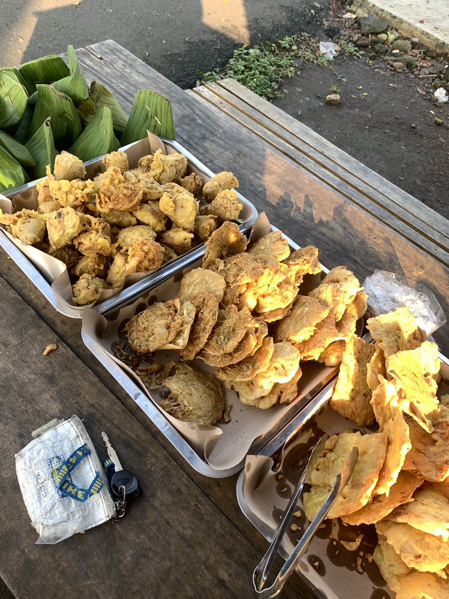hyaaacik's tweet photo. akhirnya makan nasi megono https://t.co/2Hi9LMI1rV