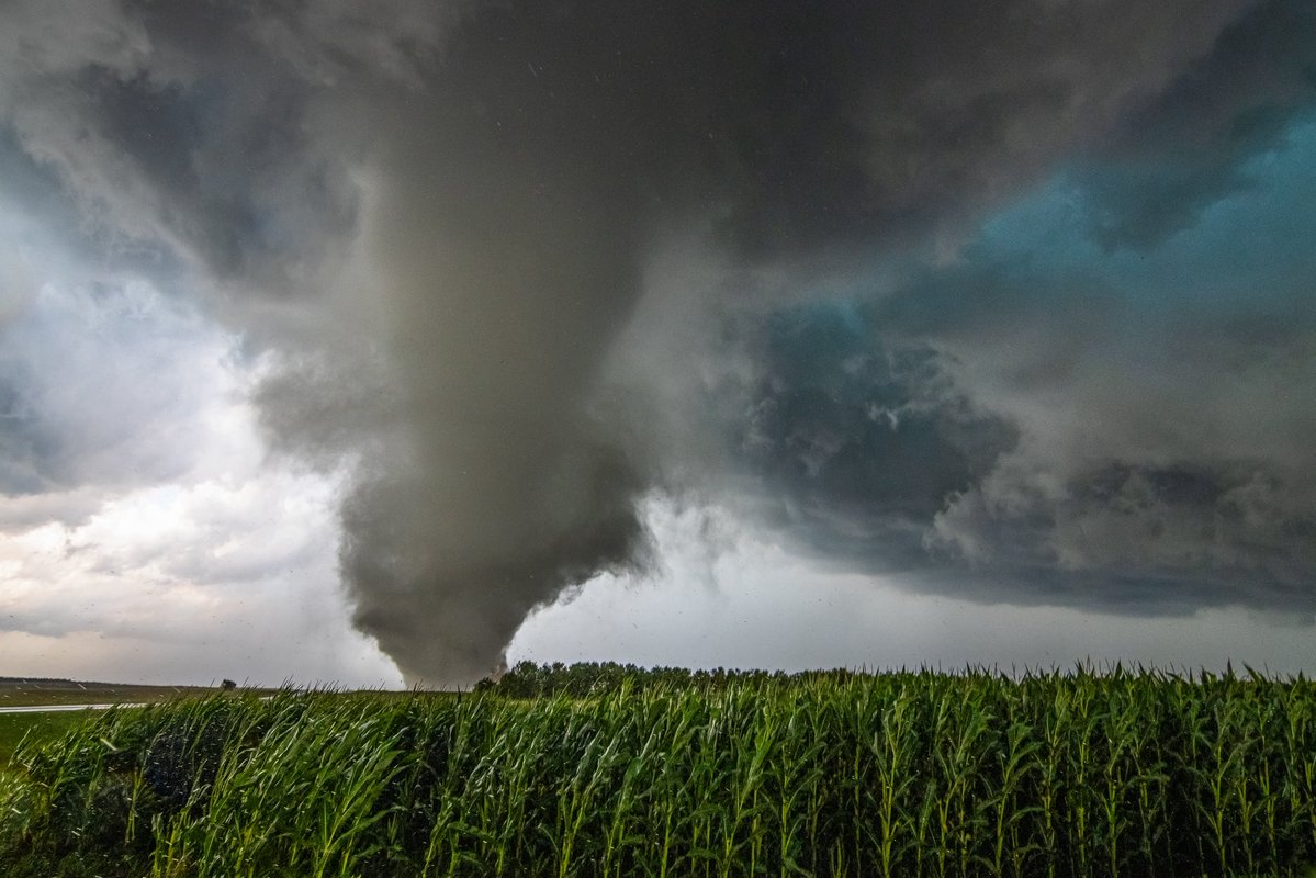 aresel_'s tweet photo. This tornado still lives rent free in my head

Watertown, South Dakota - July 27, 2025 https://t.co/Y5OV3fLK55