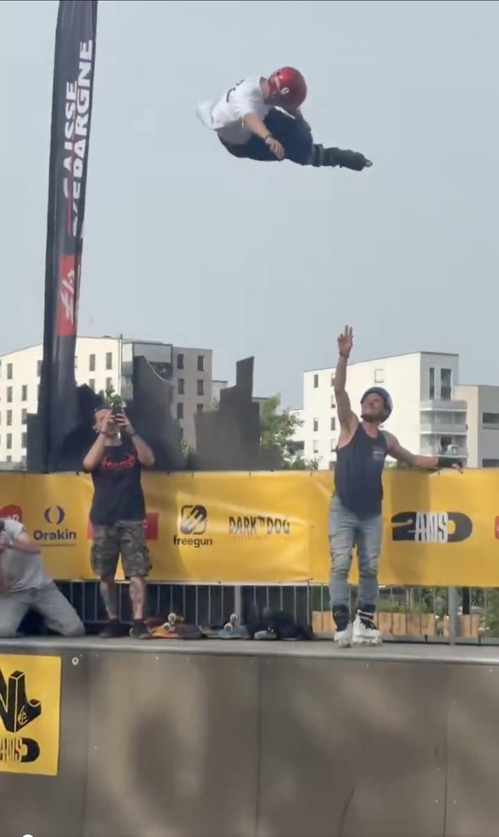 Intuitionskate's tweet photo. 🚀 Legendary Japanese rollerblader @TakeshiYasutoko airing ultra high at the 🇫🇷 NL Contest in France this week! And did you see the back to back double Viking Flips?! Absolute all time legend in action sports! @XGames @NitroCircus @nitrocircuslive #rollerblading #halfpipe https://t.co/J9PaE3lvZp