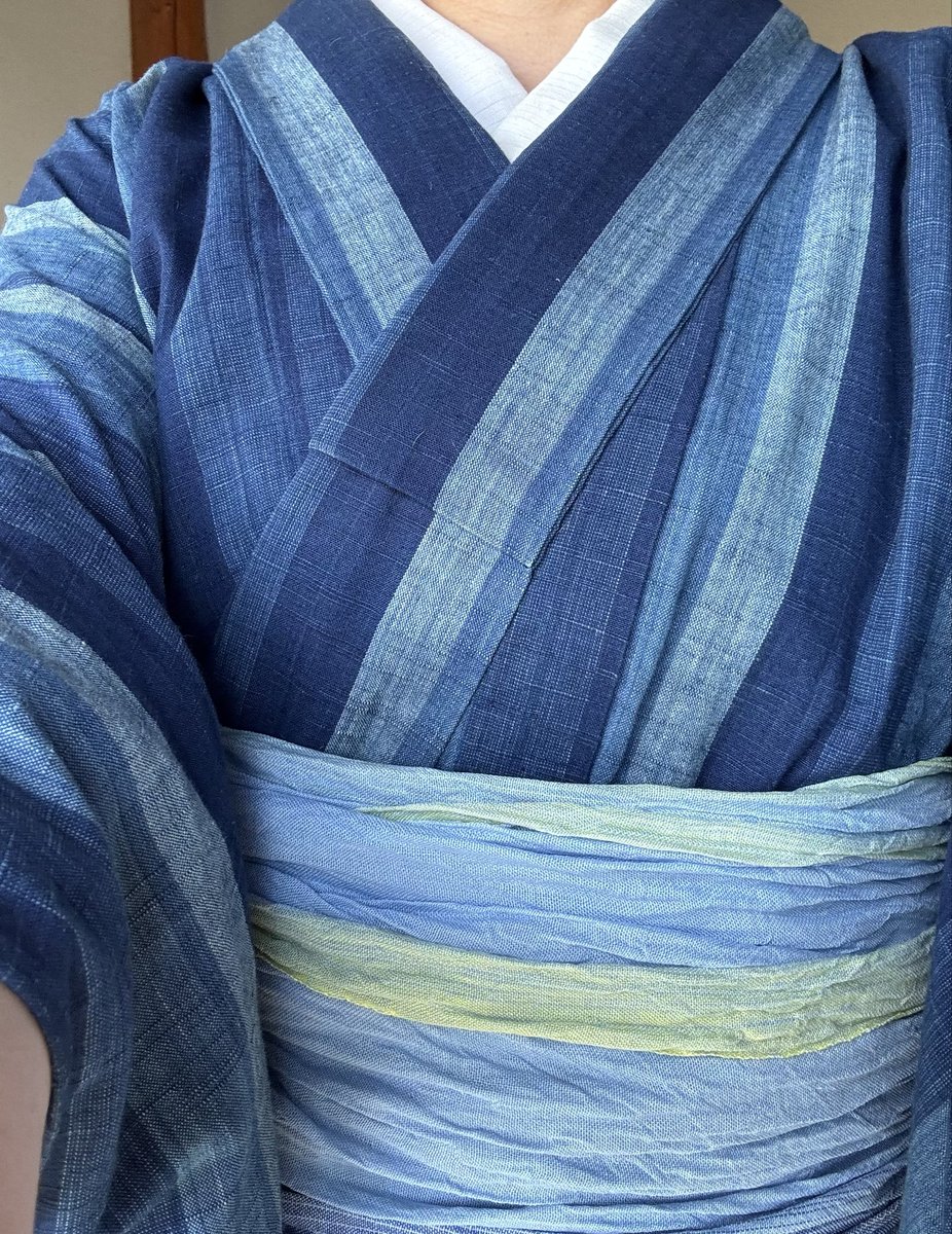 imappage's tweet photo. 麻へこ「海」をしています！鰹縞のきものと組み合わせて、いかにも海〜な感じ。
本麻へこ帯「海」は全国のきくちいまオリジナル製作委員会のお店で今日発売開始！限定品ですのでお早めにお問い合わせくださいね。 https://t.co/HAhGR9saBQ