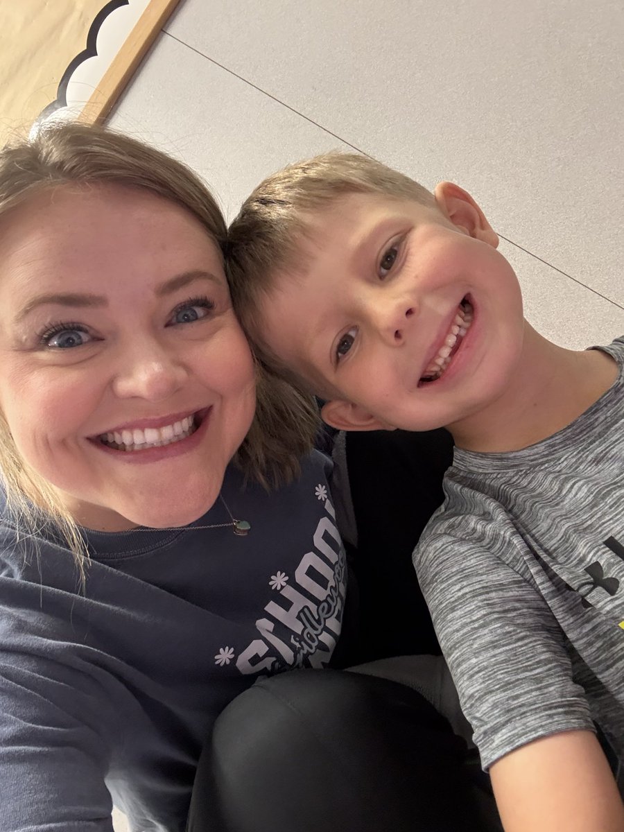 _AdamsC's tweet photo. What a great school year! Full of smiles and happiness!😊 
#OneLISD https://t.co/wUu8XpJP8n