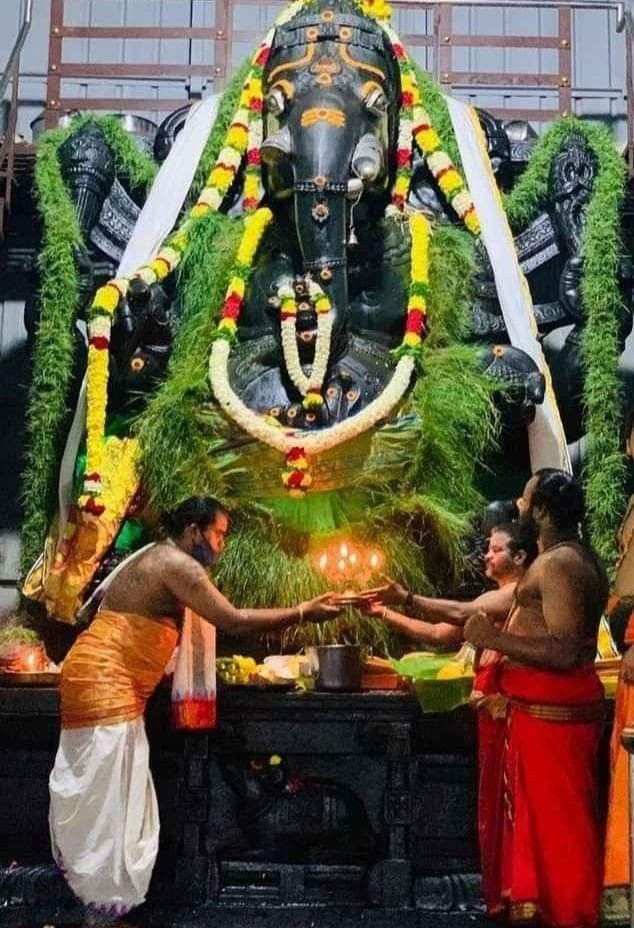 AnuSatheesh5's tweet photo. Sri Ganeshaya Namah https://t.co/x5099AJ3fb