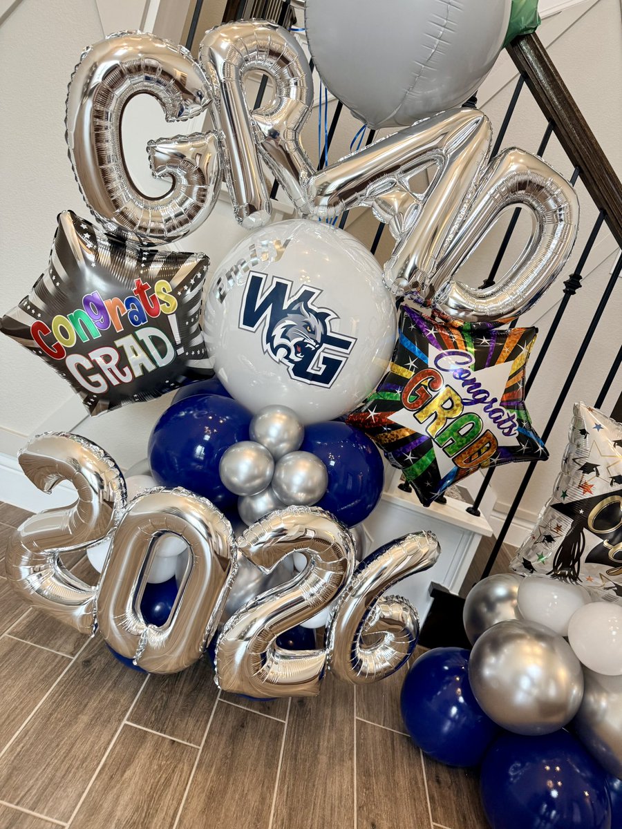 AmyBalloon's tweet photo. All of our designs are custom made, based on requests &amp; visions from our clients💯

They pick out the style, the colors, etc, we just bring that vision to life🫶🏽 https://t.co/1Ny08Xbish