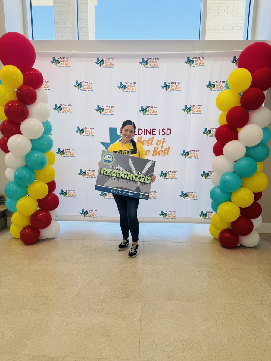 MsOliveros26's tweet photo. Black Elementary is where my teaching career started, where I grew so much as a teacher and person alongside amazing leadership, coworkers, and students. Ending this chapter while receiving this recognition means so much. 
Once a Bulldog, always a Bulldog. 💛🖤
@BlackES_AISD https://t.co/P9MHDQxf7p