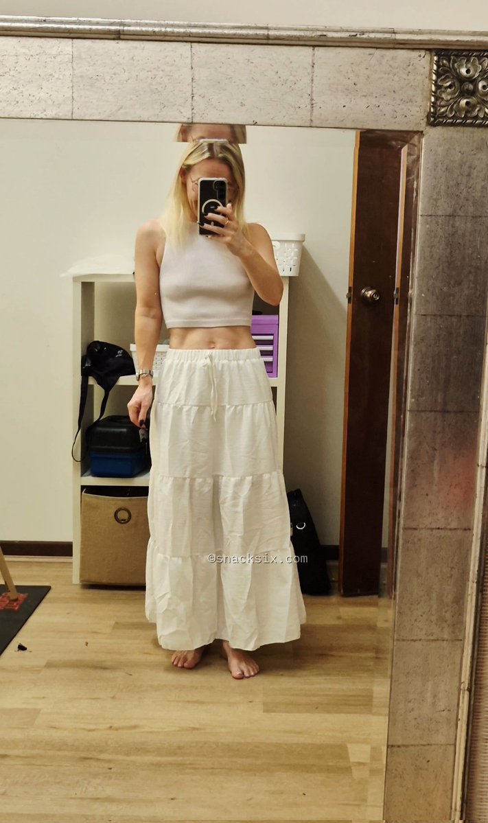 Australian_Hope's tweet photo. Divorced after 20 years and didn't think I'd still be single 12 months later - still dateable? https://t.co/iPFnETXxeK
