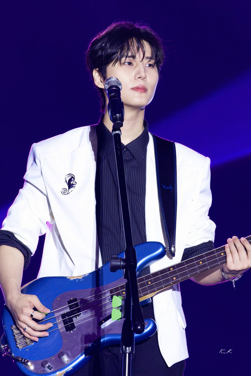 fox_ke2's tweet photo. 보고싶어 죽겠네🥹

260517 
DAY6 'THE DECADE' in BUSAN
#강영현 #영케이 #youngk #데이식스 #DAY6 https://t.co/QCDR6kaVHC