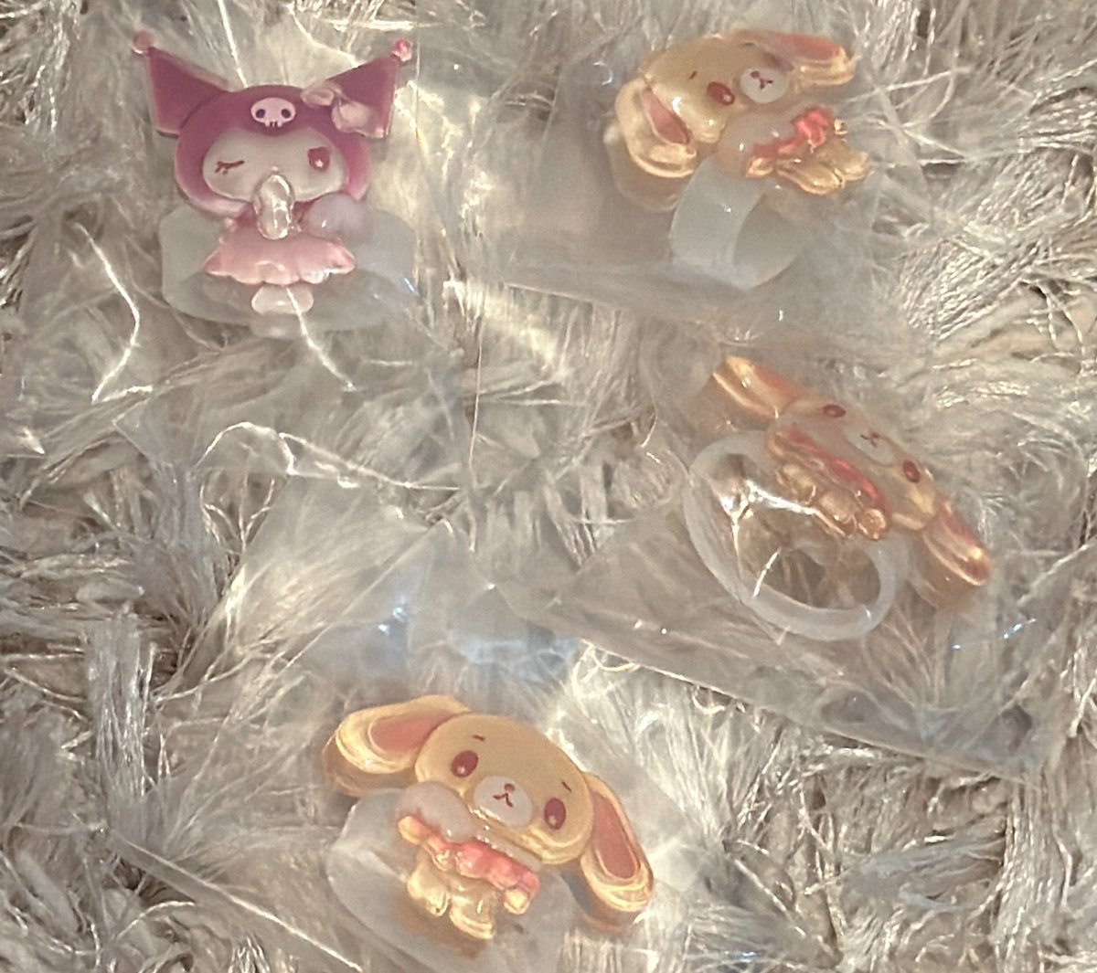 mentaikoBread's tweet photo. サンリオ　ジェリーデコバンド　クリスタル　めじるし　アクセサリー

【譲】デコバンド　クロミ×1 くろうさ×3

【求】クリスタルめじるし　クロミ>マイメロ>キティシナモンプリン　1ずつ求

郵送または都内お手渡し

異種ですがお心当たりあるかたいらっしゃいましたらお気軽にお声がけください☺︎ https://t.co/toSukIRJRw
