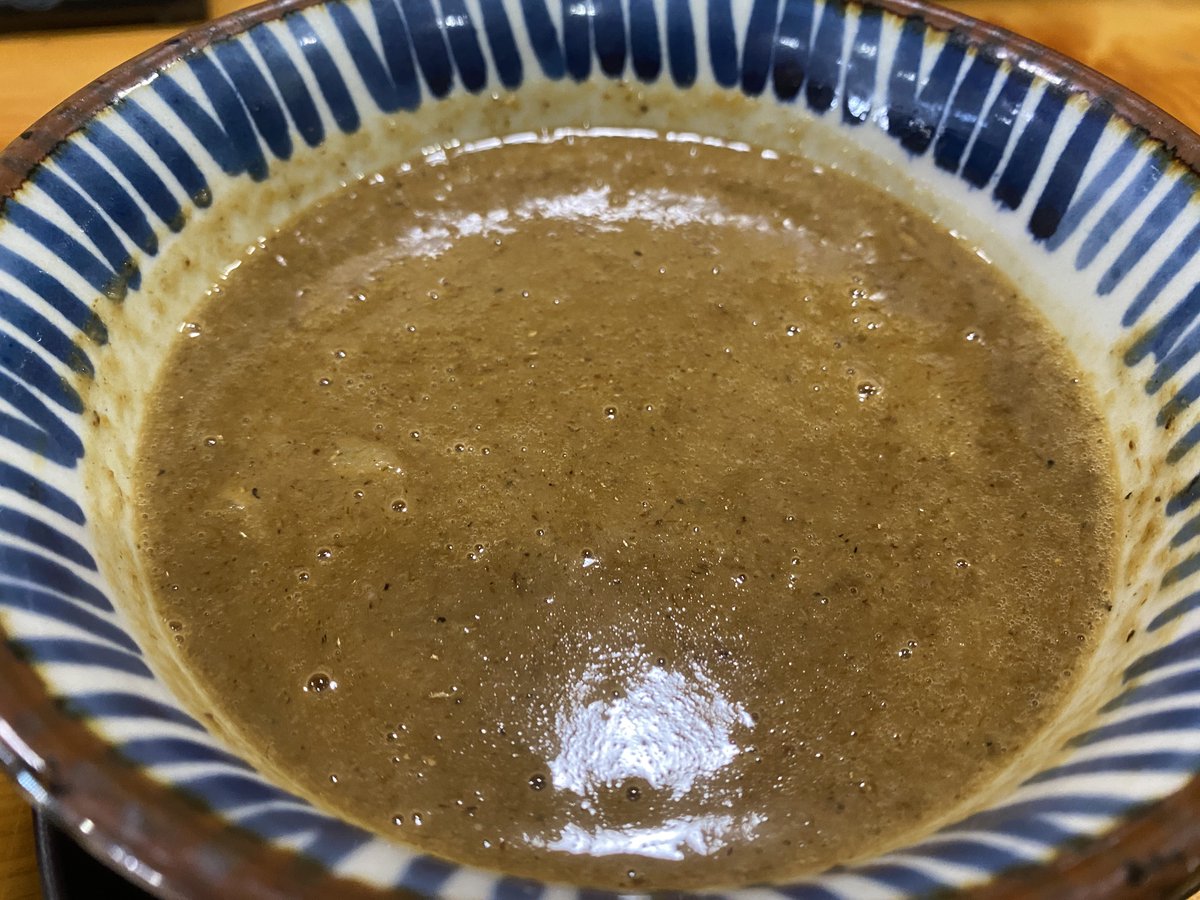 MisaoFukami's tweet photo. 活龍　那珂店
濃厚煮干しつけめん大盛り＋チャーシュー3枚

うーん、めっちゃ濃厚！
濃厚すぎて麺が無くなると同時につけ汁も無くなったという。 https://t.co/VefgyM1dii